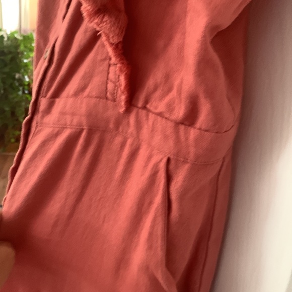 Cute Romper With Pockets and Ruffles - Picture 5 of 10
